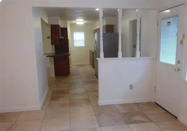 Photo 3 of Single family home for sale at 428 Birchwood Cir, Mesquite, TX 75149 | MLS# 21372834 | Listing updated on 2026-08-30