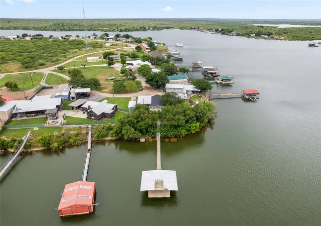Photo 1 of Single family home for sale at 326 Moonshine Cir, Seymour, TX 76380 | MLS# 21372849 | Listing updated on 2026-09-03