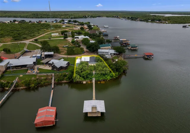 Photo 2 of Single family home for sale at 326 Moonshine Cir, Seymour, TX 76380 | MLS# 21372849 | Listing updated on 2026-09-03