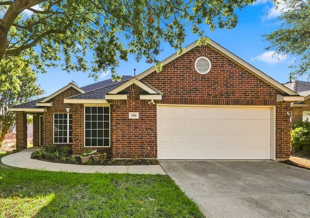 Photo 1 of Single family home for sale at 7202 Hillshire Ln, Sachse, TX 75048 | MLS# 21372615 | Listing updated on 2026-09-01