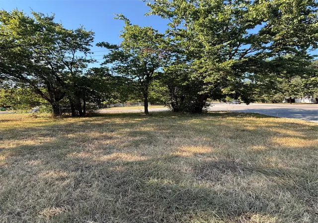 Photo 3 of Land for sale at 724 Mill St, Gainesville, TX 76240 | MLS# 21372670 | Listing updated on 2026-08-30