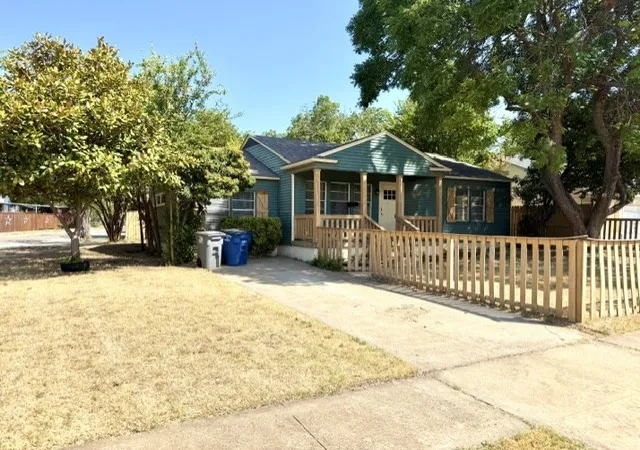 Photo 2 of Single family home for sale at 2681 Texas Dr, Dallas, TX 75211 | MLS# 21371955 | Listing updated on 2026-09-18