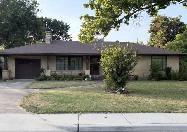 Photo 1 of Single family home for sale at 1581 Harbor Rd, Dallas, TX 75216 | MLS# 21372723 | Listing updated on 2026-08-30