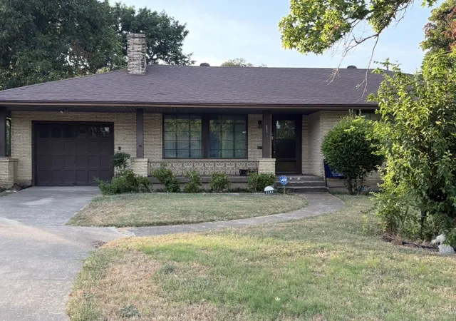 Photo 2 of Single family home for sale at 1581 Harbor Rd, Dallas, TX 75216 | MLS# 21372723 | Listing updated on 2026-08-30