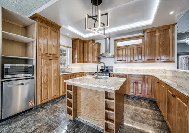 Photo 3 of Single family home for sale at 799 County Rd 1596, Alvord, TX 76225 | MLS# 21372885 | Listing updated on 2026-09-19