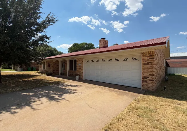 Photo 1 of Single family home for sale at 1209 Park St N, Seymour, TX 76380 | MLS# 21372931 | Listing updated on 2026-08-30