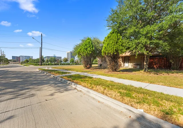 Photo 3 of Single family home for sale at 13105 Blossomheath Ln, Dallas, TX 75240 | MLS# 21371565 | Listing updated on 2026-09-27