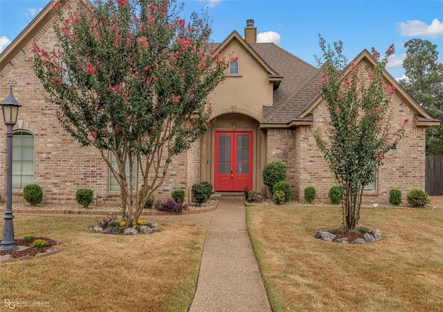 Photo 2 of Single family home for sale at 9075 Cottage Ridge Dr, Shreveport, LA 71106 | MLS# 21372949 | Listing updated on 2026-08-30