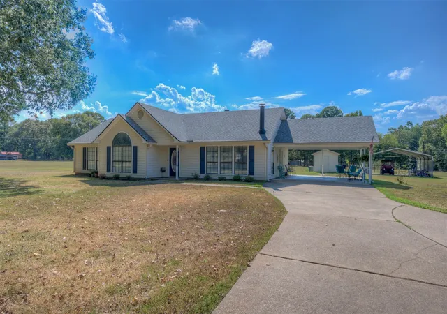 Photo 1 of Sale Pending at 8835 Sebastian Rd, Keithville, LA 71047 | MLS# 21372981 | Listing updated on 2026-10-02