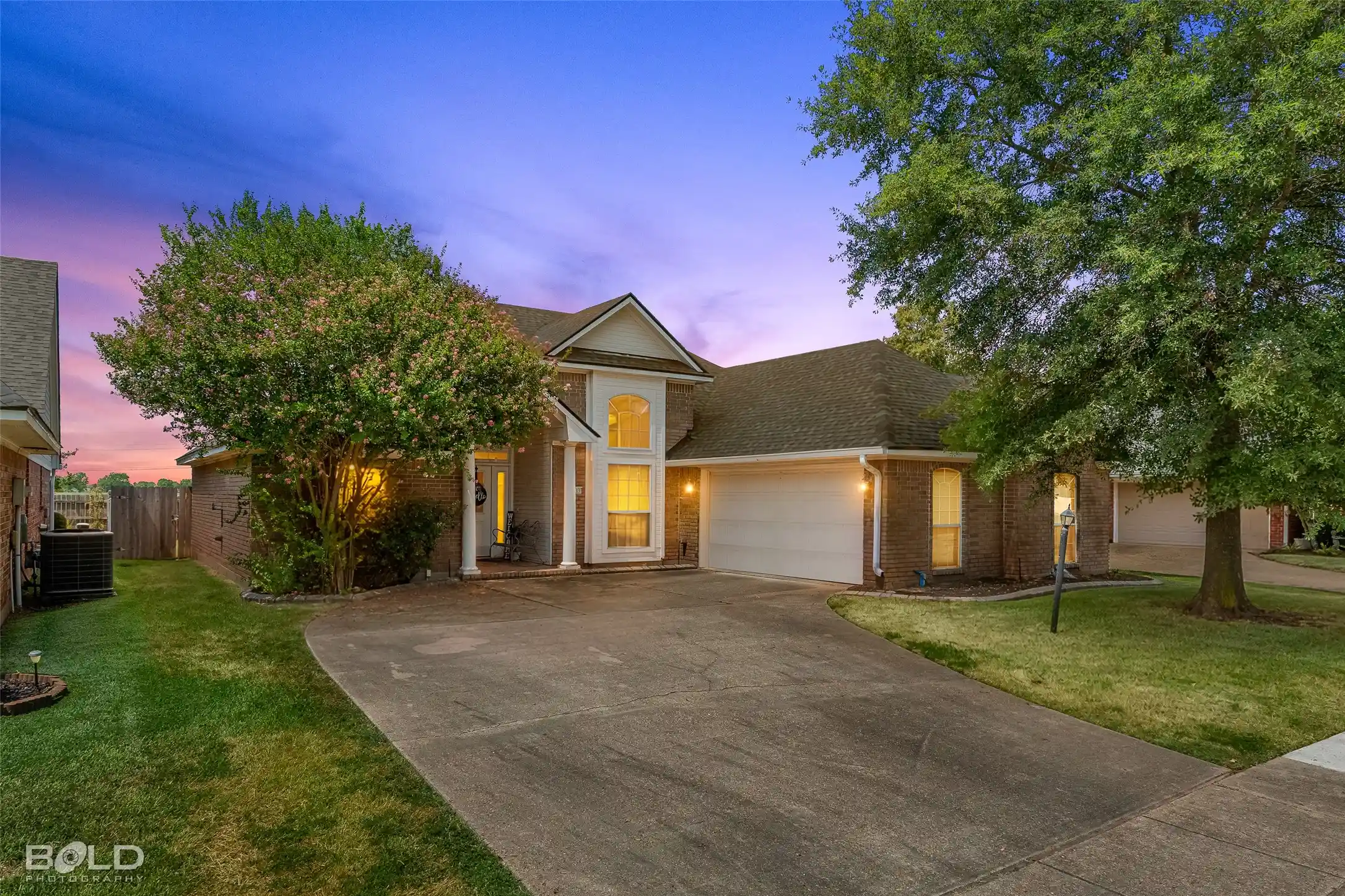 Photo 1 of Single family home for sale at 2309 W Belle Haven Dr, Bossier City, LA 71111 | MLS# 21371891 | Listing updated on 2026-10-15