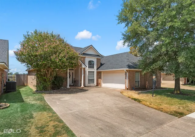 Photo 3 of Single family home for sale at 2309 W Belle Haven Dr, Bossier City, LA 71111 | MLS# 21371891 | Listing updated on 2026-10-07