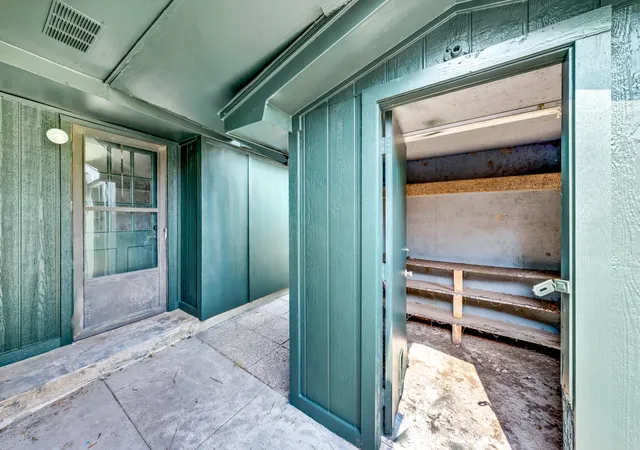 Photo 4 of Single family home for sale at 15651 Watson Dr, Kemp, TX 75143 | MLS# 21372996 | Listing updated on 2026-09-03