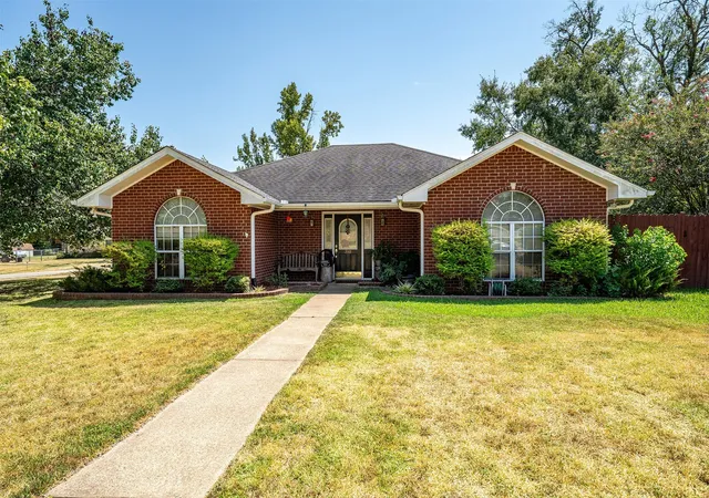 Photo 1 of Sale Pending at 310 Linda Ln, Lindale, TX 75771 | MLS# 21372991 | Listing updated on 2026-09-17
