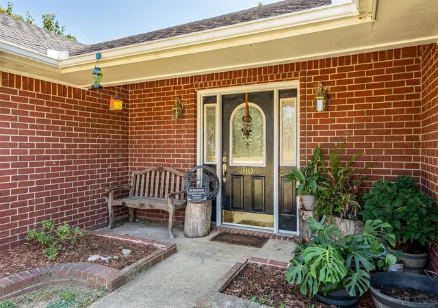 Photo 3 of Sale Pending at 310 Linda Ln, Lindale, TX 75771 | MLS# 21372991 | Listing updated on 2026-09-17