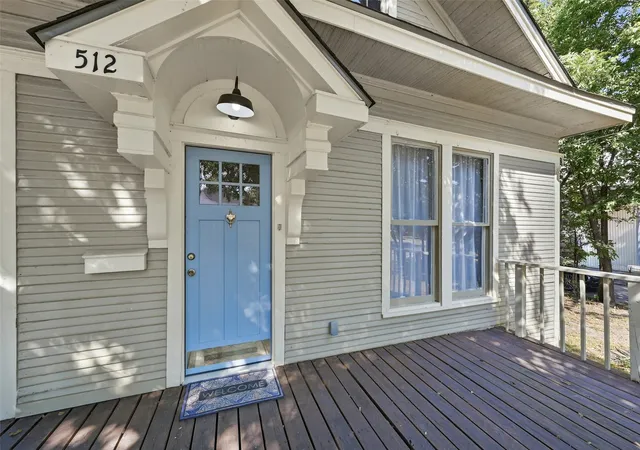 Photo 2 of Single family home for sale at 512 S Elm St, Sherman, TX 75090 | MLS# 21369020 | Listing updated on 2026-09-25