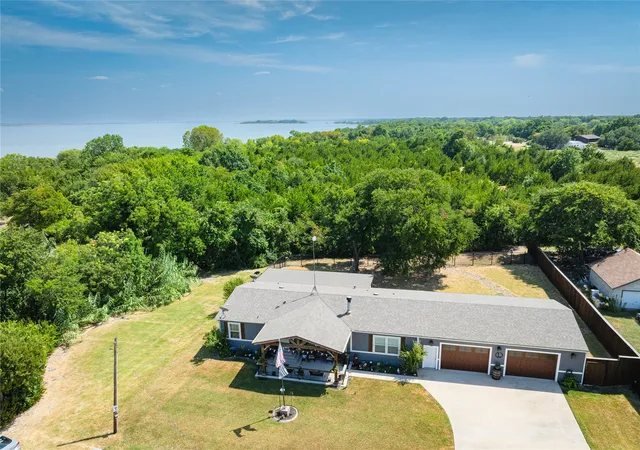 Photo 3 of Manufactured home for sale at 11482 County Road 440, Princeton, TX 75407 | MLS# 21372245 | Listing updated on 2026-08-30