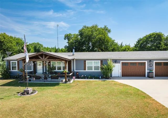 Photo 3 of Manufactured home for sale at 11482 County Road 440, Princeton, TX 75407 | MLS# 21372245 | Listing updated on 2026-08-30