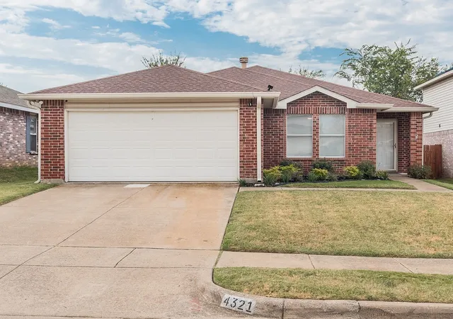 Photo 2 of Single family home for sale at 4321 Meadowknoll Dr, Fort Worth, TX 76123 | MLS# 21372844 | Listing updated on 2026-10-07