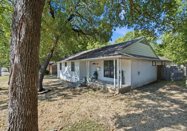 Photo 2 of Single family home for sale at 3423 Boulder Dr, Dallas, TX 75233 | MLS# 21372976 | Listing updated on 2026-09-28