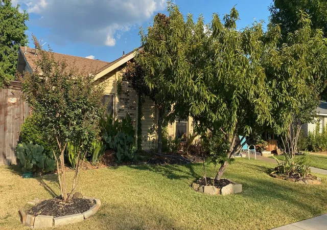 Photo 2 of Single family home for sale at 5701 Magnolia Ln, Rowlett, TX 75089 | MLS# 21373017 | Listing updated on 2026-08-31