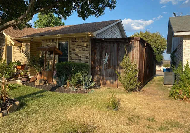 Photo 3 of Single family home for sale at 5701 Magnolia Ln, Rowlett, TX 75089 | MLS# 21373017 | Listing updated on 2026-08-31