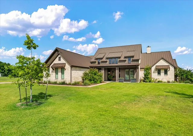 Photo 3 of House for sale at 1284 County Road 4940, Leonard, TX 75452 | MLS# 21373022 | Listing updated on 2026-10-02
