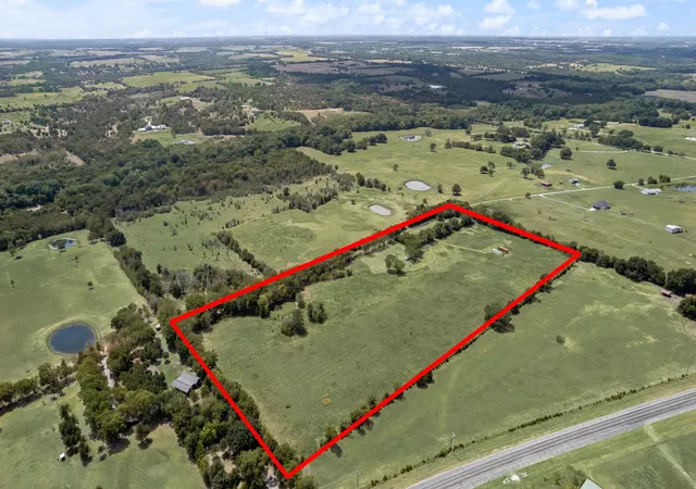 Photo 1 of Land for sale at 754 County Rd 4015, Savoy, TX 75479 | MLS# 21372948 | Listing updated on 2026-09-03