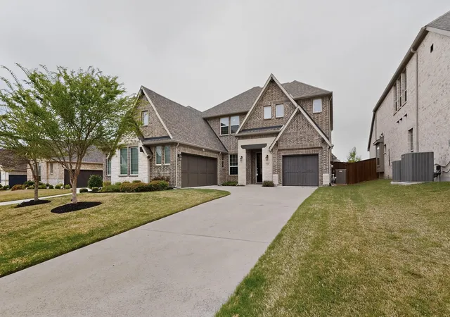 Photo 2 of Single family home for sale at 518 Granite Fields Dr, Rockwall, TX 75087 | MLS# 21373077 | Listing updated on 2026-09-07