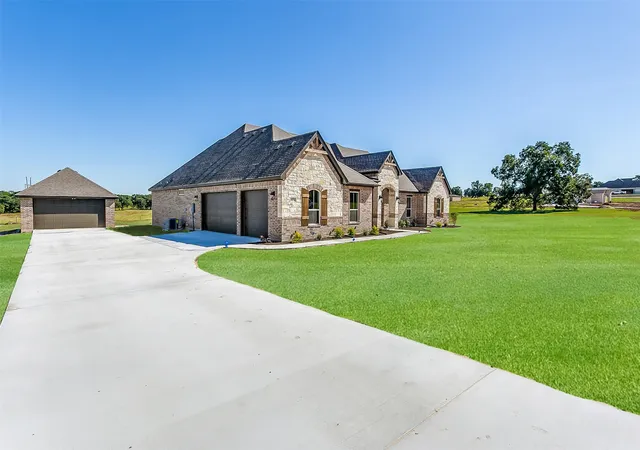 Photo 3 of Single family home for sale at 1014 Gonzollas Rd, Springtown, TX 76082 | MLS# 21371302 | Listing updated on 2026-10-05