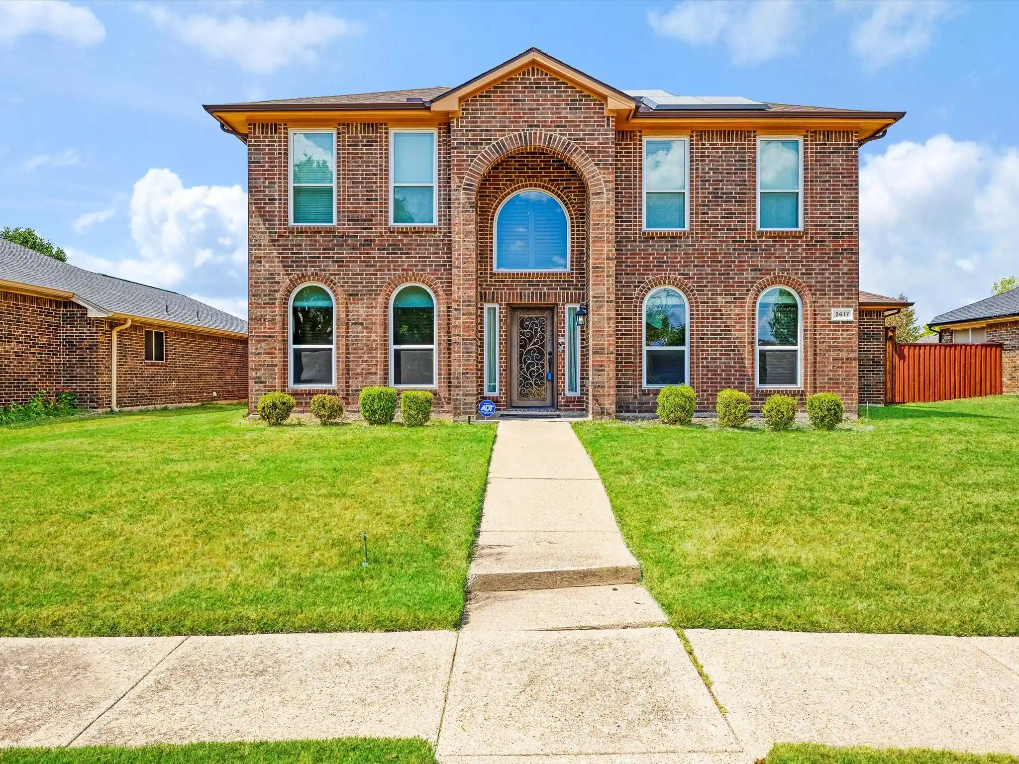 Photo 1 of Single family home for sale at 2617 Daniel Crk, Mesquite, TX 75181 | MLS# 21372497 | Listing updated on 2026-10-16