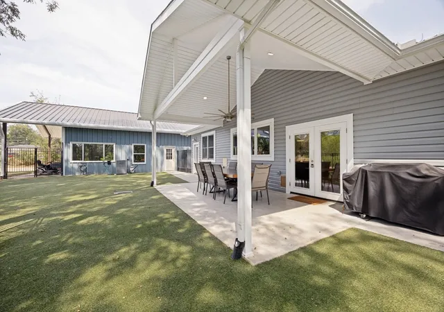 Photo 4 of Single family home for sale at 2530 Flora Ln, Denison, TX 75020 | MLS# 21370295 | Listing updated on 2026-10-01