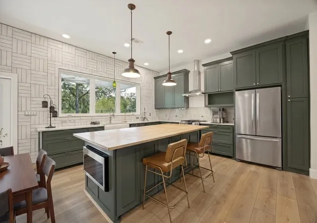 Photo 1 of Single family home for sale at 2530 Flora Ln, Denison, TX 75020 | MLS# 21370295 | Listing updated on 2026-10-01