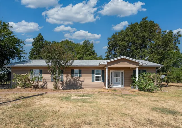 Photo 3 of Single family home for sale at 6031 Fm 316, Payne Springs, TX 75156 | MLS# 21372302 | Listing updated on 2026-10-03