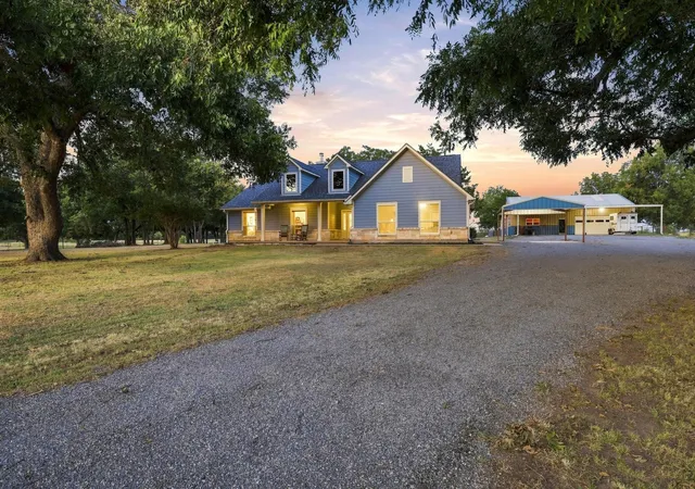 Photo 1 of Single family home for sale at 10381 Fm 512, Wolfe City, TX 75496 | MLS# 21373159 | Listing updated on 2026-09-28