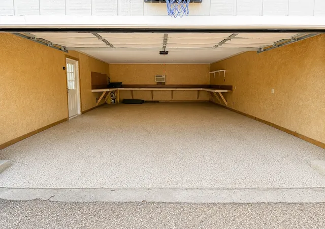 Photo 13 of Single family home for sale at 704 Dobbins Rd, Corsicana, TX 75110 | MLS# 21368145 | Listing updated on 2026-08-31