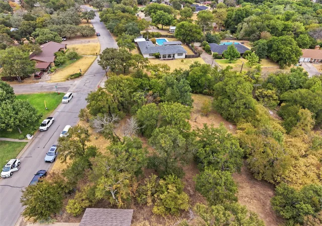 Photo 3 of Land for sale at 201 Lakeridge Rd, Lakeside, TX 76108 | MLS# 21369945 | Listing updated on 2026-09-17