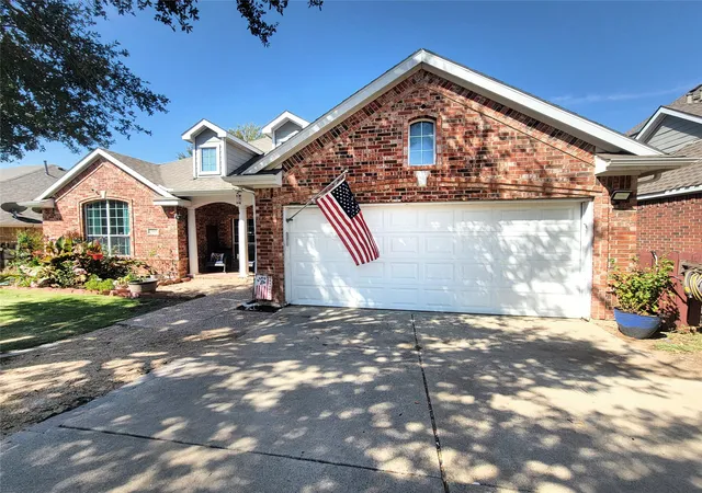 Photo 1 of Single family home for sale at 3808 Drexel Dr, Denton, TX 76210 | MLS# 21372920 | Listing updated on 2026-10-06