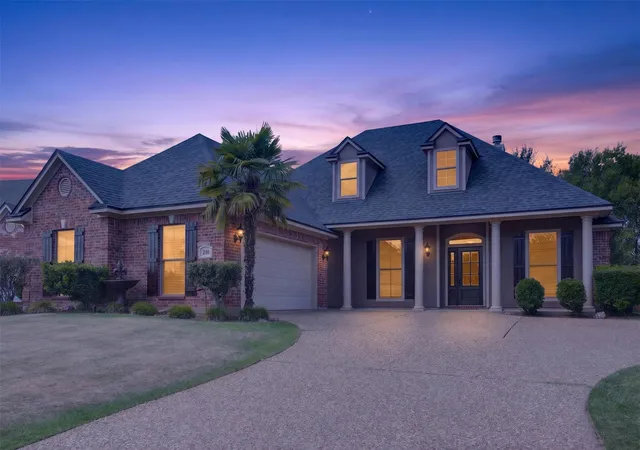Photo 2 of Sale Pending at 210 Ixworth Ave, Bossier City, LA 71111 | MLS# 21373355 | Listing updated on 2026-09-18