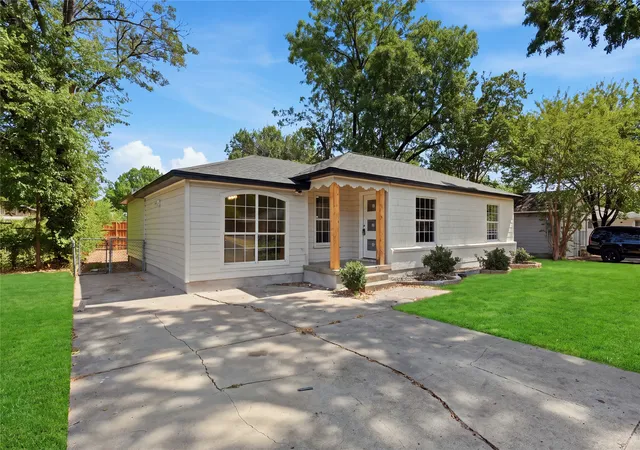 Photo 2 of Single family home for sale at 11012 Castolon Dr, Dallas, TX 75228 | MLS# 21373359 | Listing updated on 2026-08-31