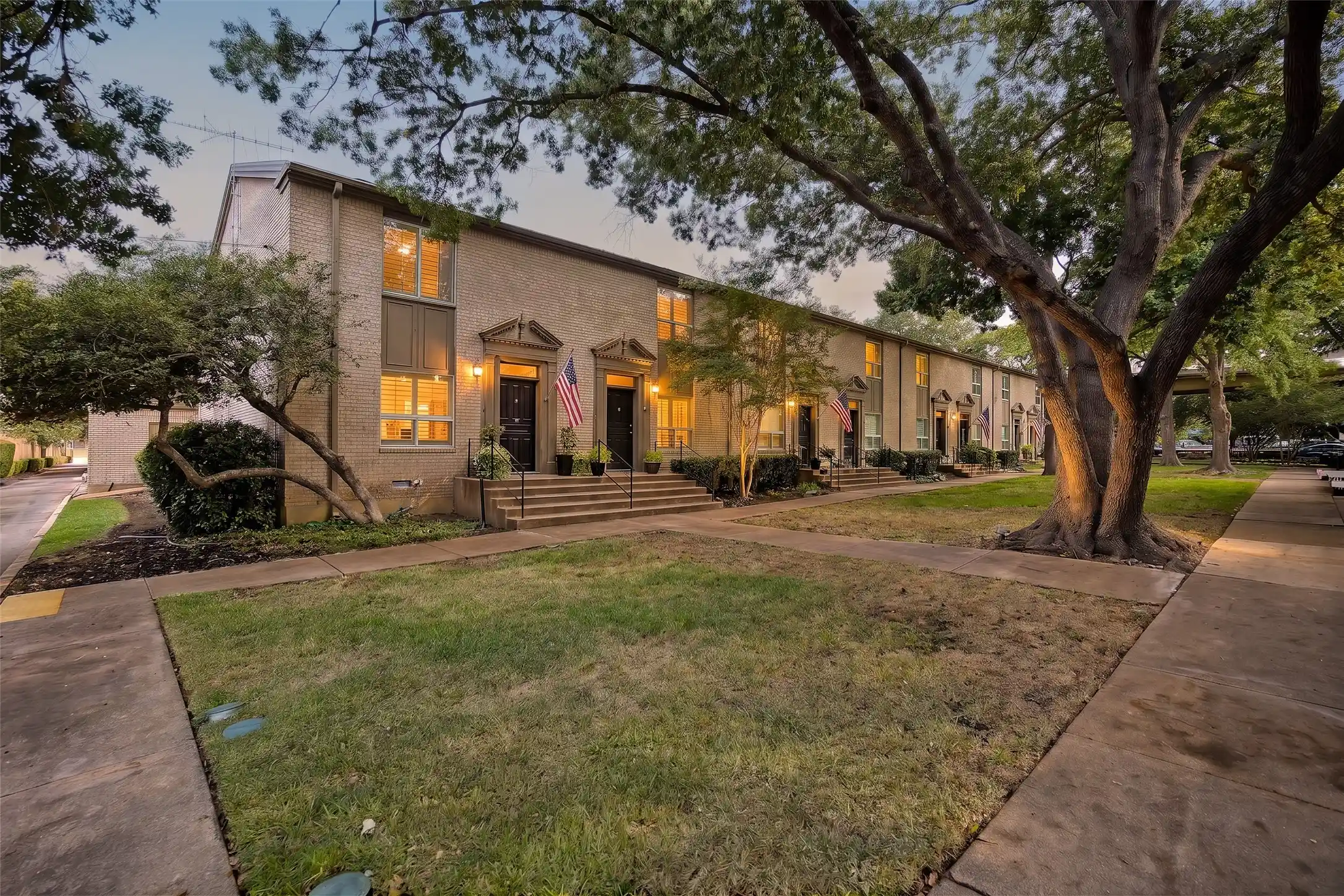Photo 1 of Sale Pending at 7424 W Northwest Hwy #9, Dallas, TX 75225 | MLS# 21367300 | Listing updated on 2026-10-13