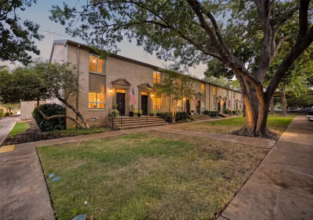 Photo 1 of Condo for sale at 7424 W Northwest Hwy #9, Dallas, TX 75225 | MLS# 21367300 | Listing updated on 2026-08-31