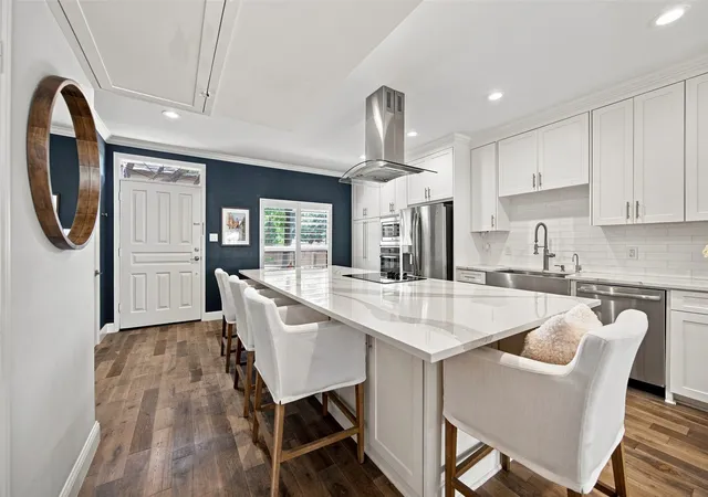 Photo 3 of Condo for sale at 7424 W Northwest Hwy #9, Dallas, TX 75225 | MLS# 21367300 | Listing updated on 2026-08-31