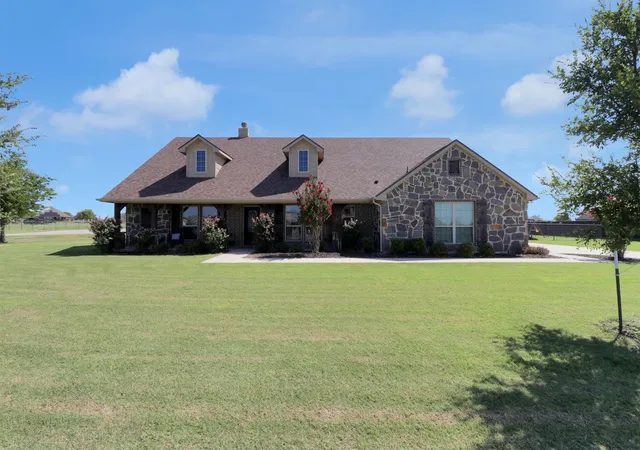 Photo 2 of Single family home for sale at 7818 Sagebrush Ln, Godley, TX 76044 | MLS# 21373373 | Listing updated on 2026-10-05