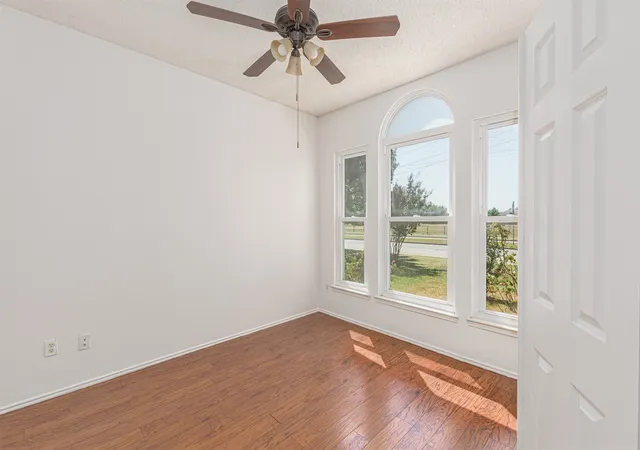 Photo 3 of Single family home for sale at 1403 E Brown St, Wylie, TX 75098 | MLS# 21373354 | Listing updated on 2026-08-31