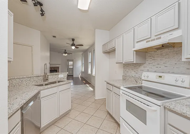 Photo 4 of Single family home for sale at 1403 E Brown St, Wylie, TX 75098 | MLS# 21373354 | Listing updated on 2026-08-31