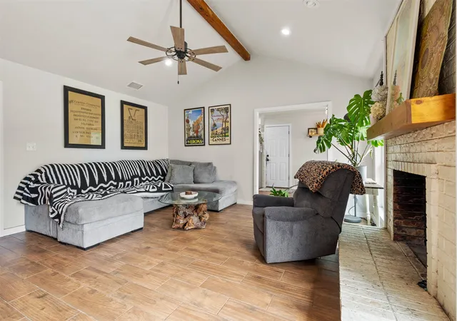 Photo 4 of Single family home for sale at 844 Fm 2194, Farmersville, TX 75442 | MLS# 21367238 | Listing updated on 2026-08-31