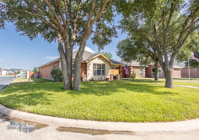 Photo 2 of Single family home for sale at 7602 Aspen Ave, San Angelo, TX 76904 | MLS# 21373392 | Listing updated on 2026-09-20