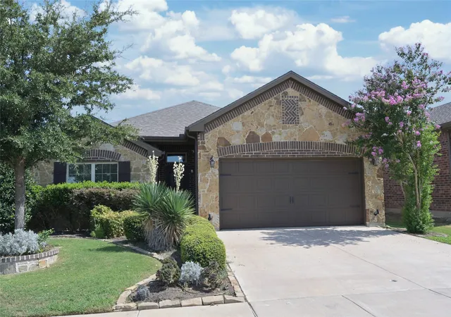 Photo 1 of Single family home for sale at 9212 Glen Mills Trl, Fort Worth, TX 76179 | MLS# 21360632 | Listing updated on 2026-10-01