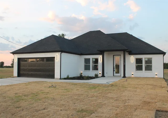 Photo 1 of Single family home for sale at 113 Scenic Rd, Trinidad, TX 75163 | MLS# 21373408 | Listing updated on 2026-09-19