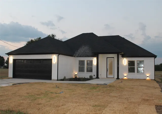 Photo 2 of Single family home for sale at 113 Scenic Rd, Trinidad, TX 75163 | MLS# 21373408 | Listing updated on 2026-09-19